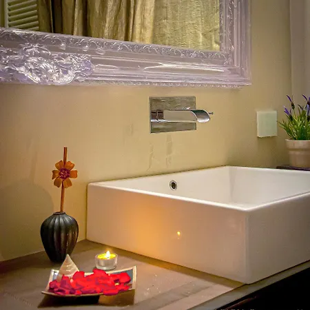 Colosseo Flower Roma