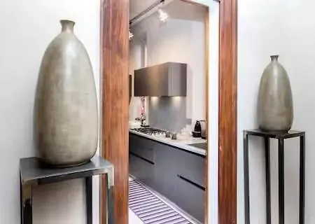 Daire Colosseo Flower *